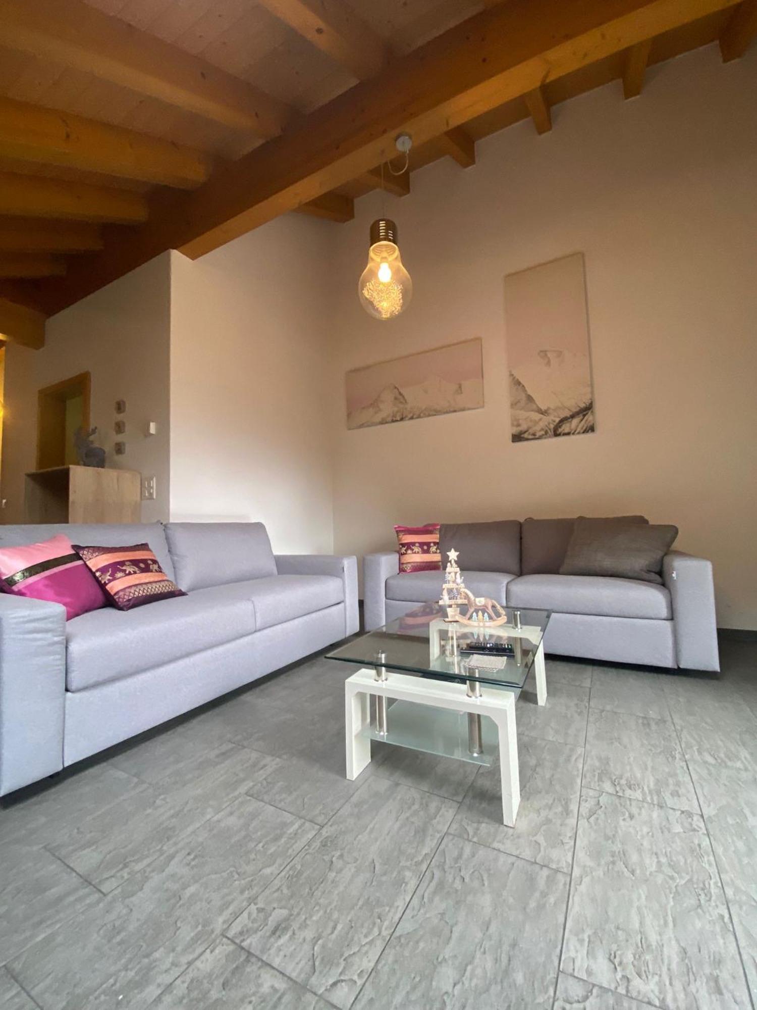 Charming Penthouse Lejlighed Lauterbrunnen Eksteriør billede