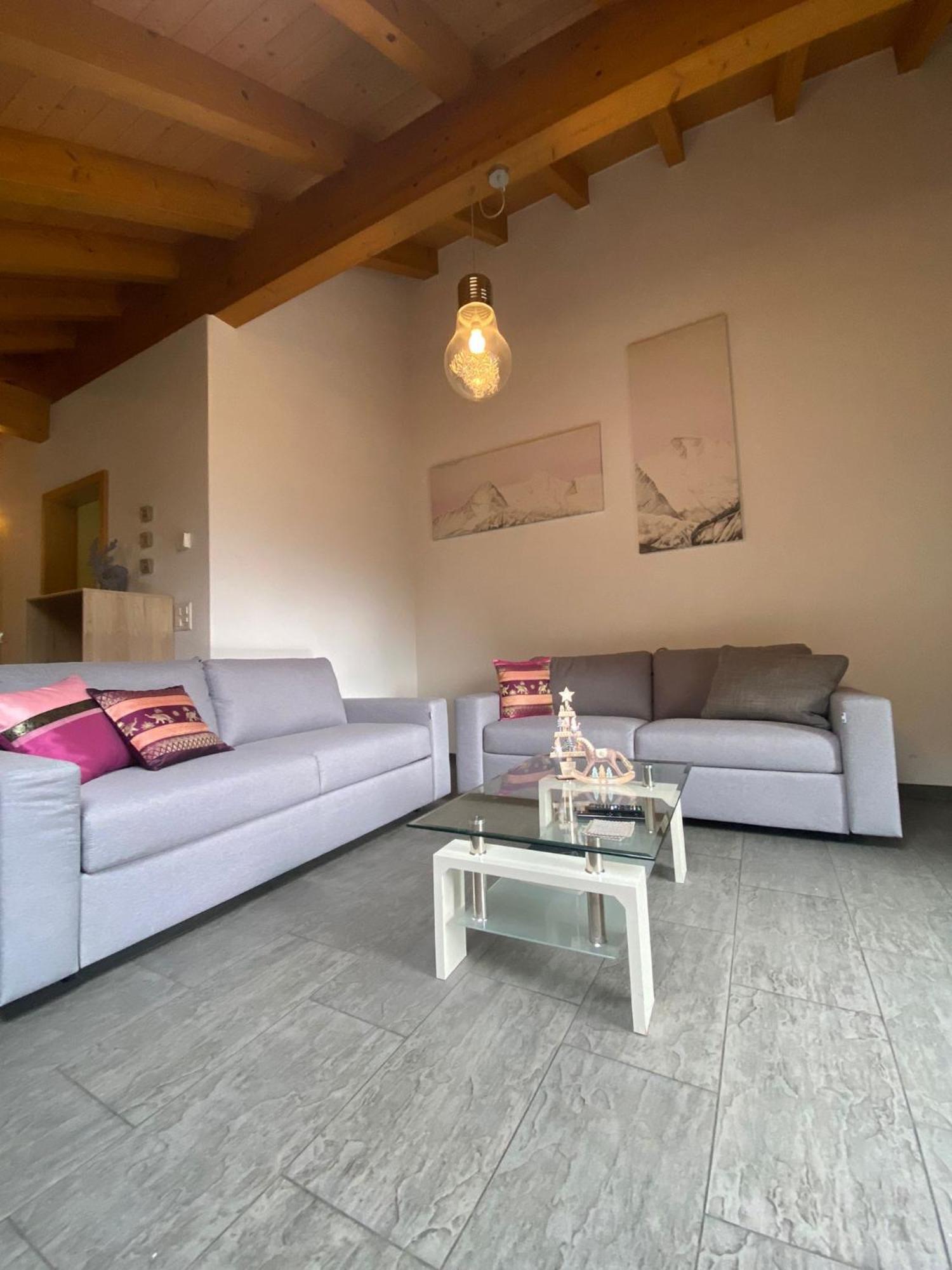 Charming Penthouse Lejlighed Lauterbrunnen Eksteriør billede