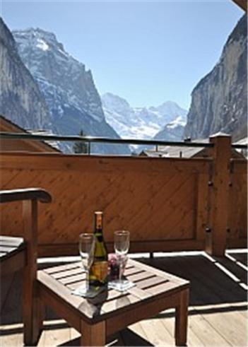 Charming Penthouse Lejlighed Lauterbrunnen Værelse billede