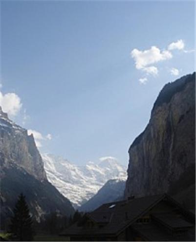 Charming Penthouse Lejlighed Lauterbrunnen Eksteriør billede