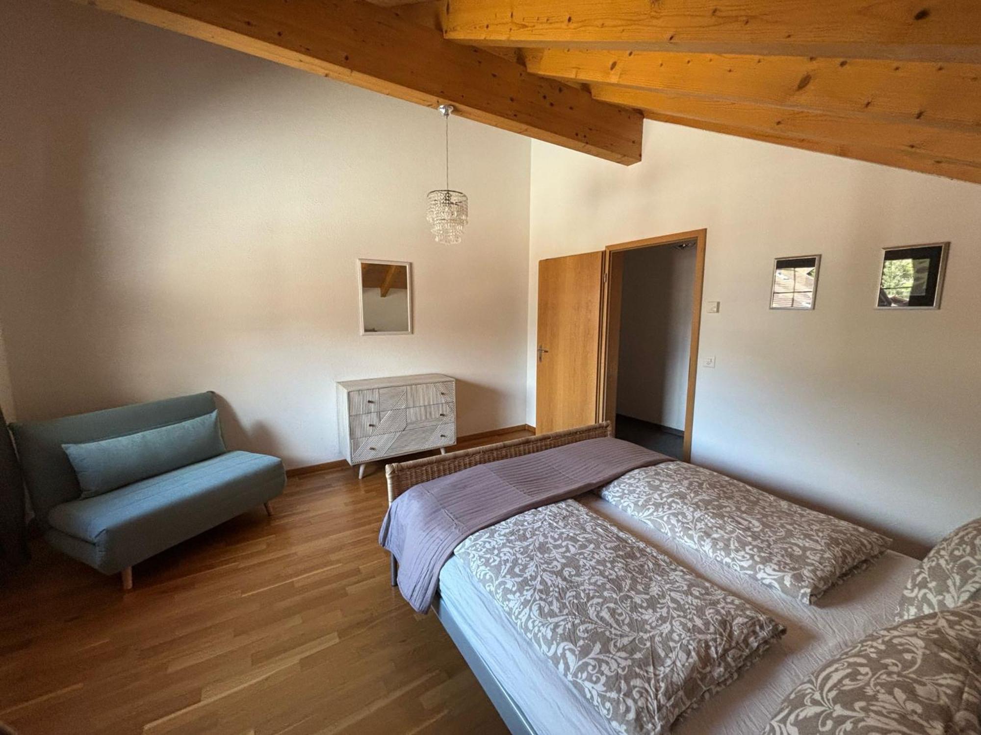 Charming Penthouse Lejlighed Lauterbrunnen Eksteriør billede