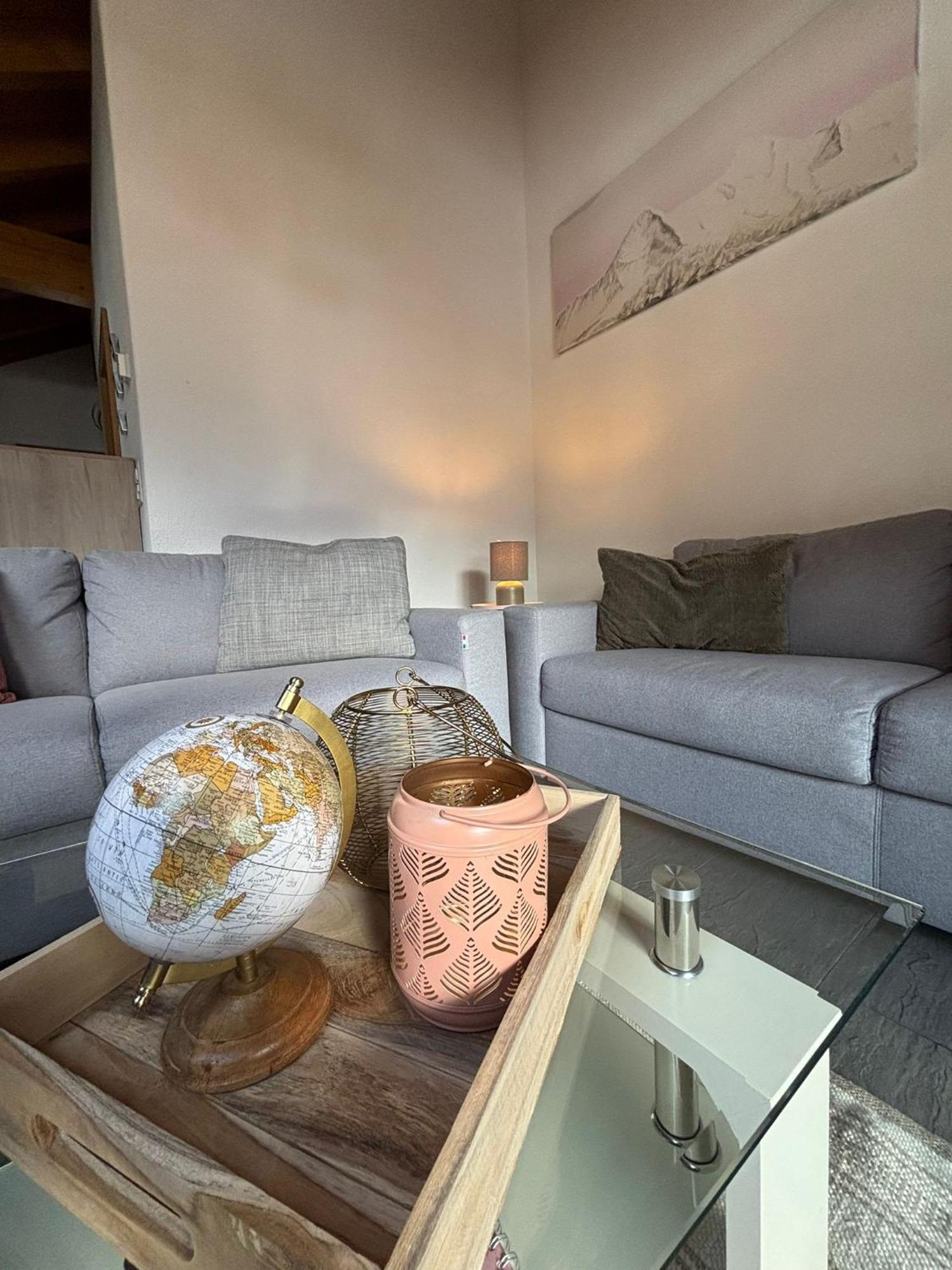 Charming Penthouse Lejlighed Lauterbrunnen Eksteriør billede